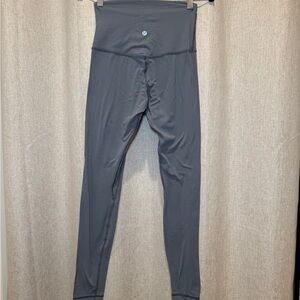 Women's Lululemon Align Leggings 28"
size 6 
Color: Steam
Lightly worn